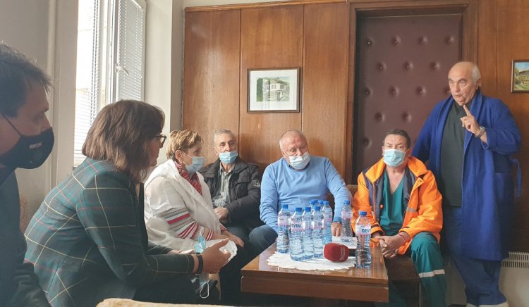 Корнелия Нинова от Берковица: Борим се за регионализация на здравеопазването и задържането на младите лекари